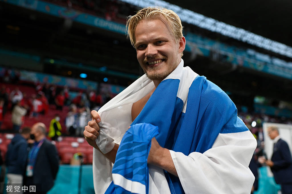 宝威体育入口 -包含深圳男篮训练开放日,清晨遗憾出局引欢呼,欧超杯在即,球队文化再被提及的词条