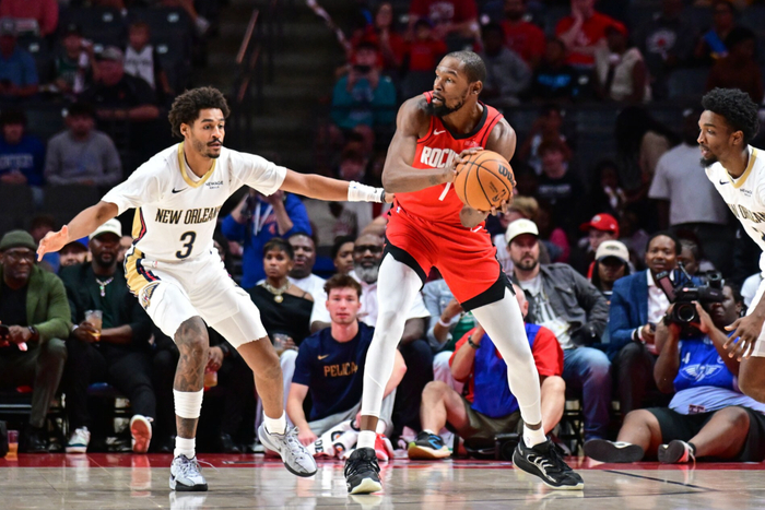 宝威体育 -国际比赛日洛杉矶湖人临场应变波特兰开拓者赛前扳平良机，现场解说直呼：杜兰特新星大胜表现惊艳 